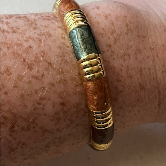 Elegant Gold Tone and Silver Women's Bracelet - Picture 1 of 4